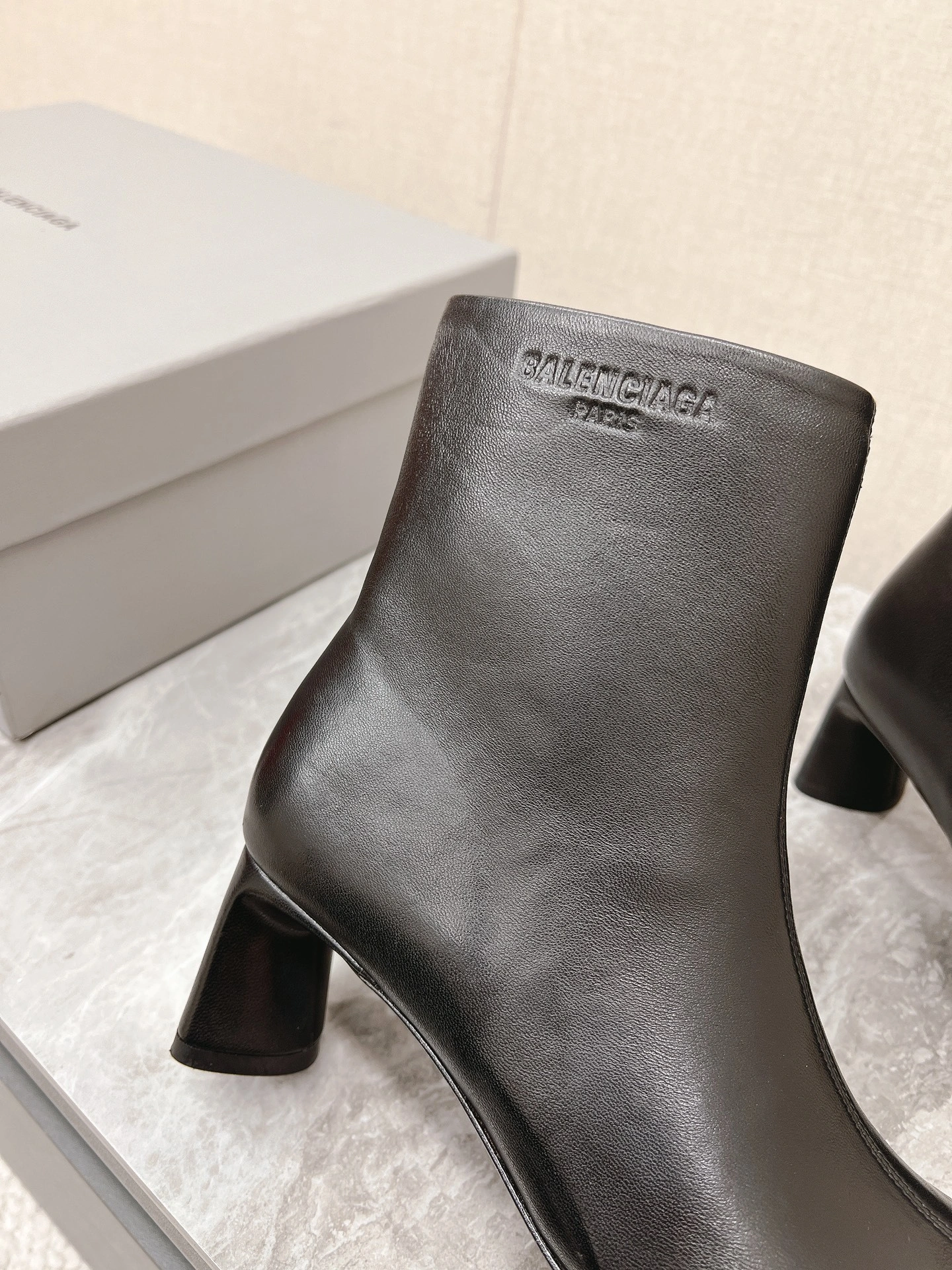COCO-- 218593i161 804517WBCW01000 sheepskin Heel height：5.5CM item:D-X158L1919